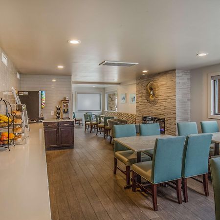 Baymont By Wyndham Durango Motel Bagian luar foto