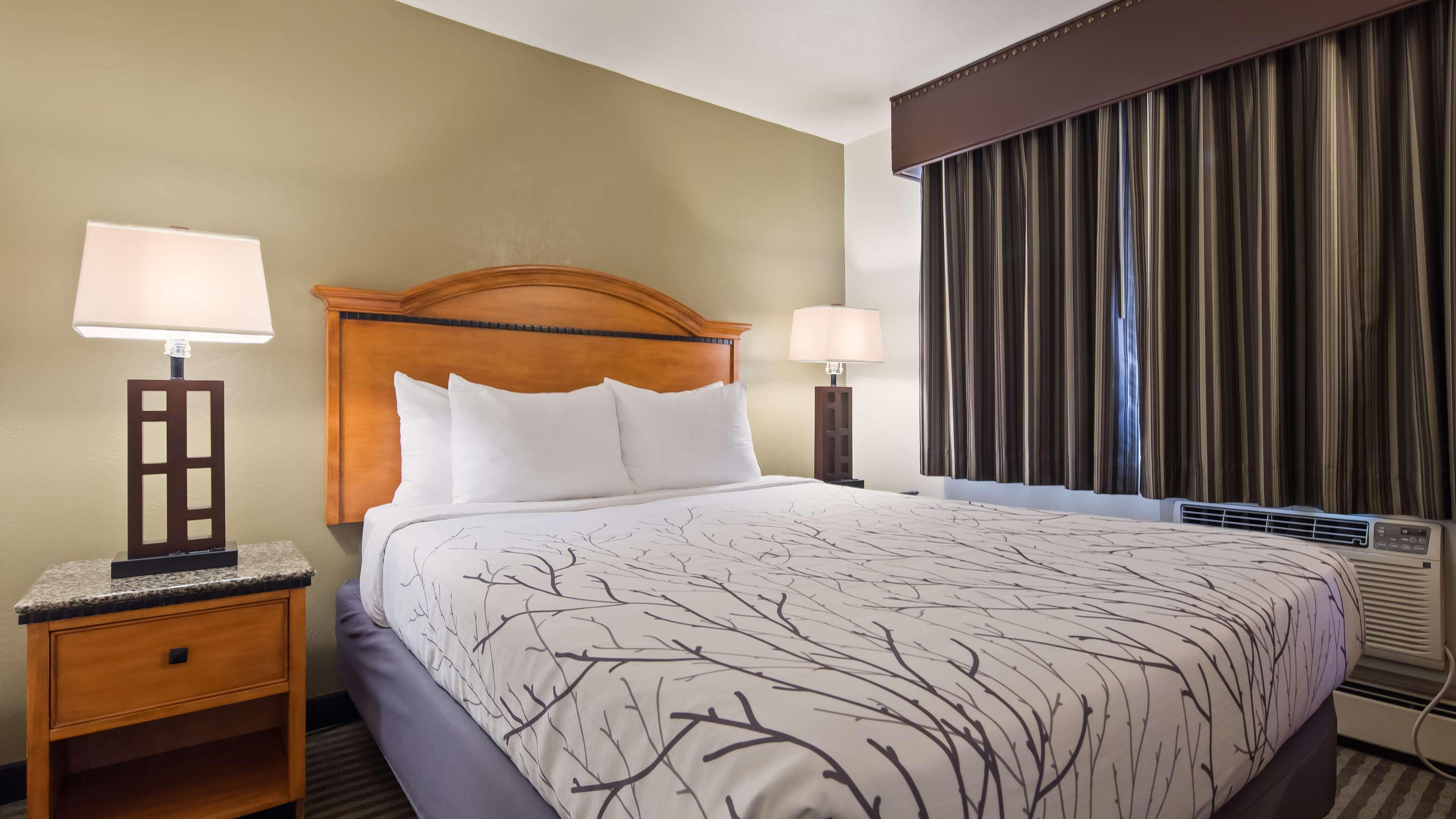 Baymont By Wyndham Durango Motel Bagian luar foto
