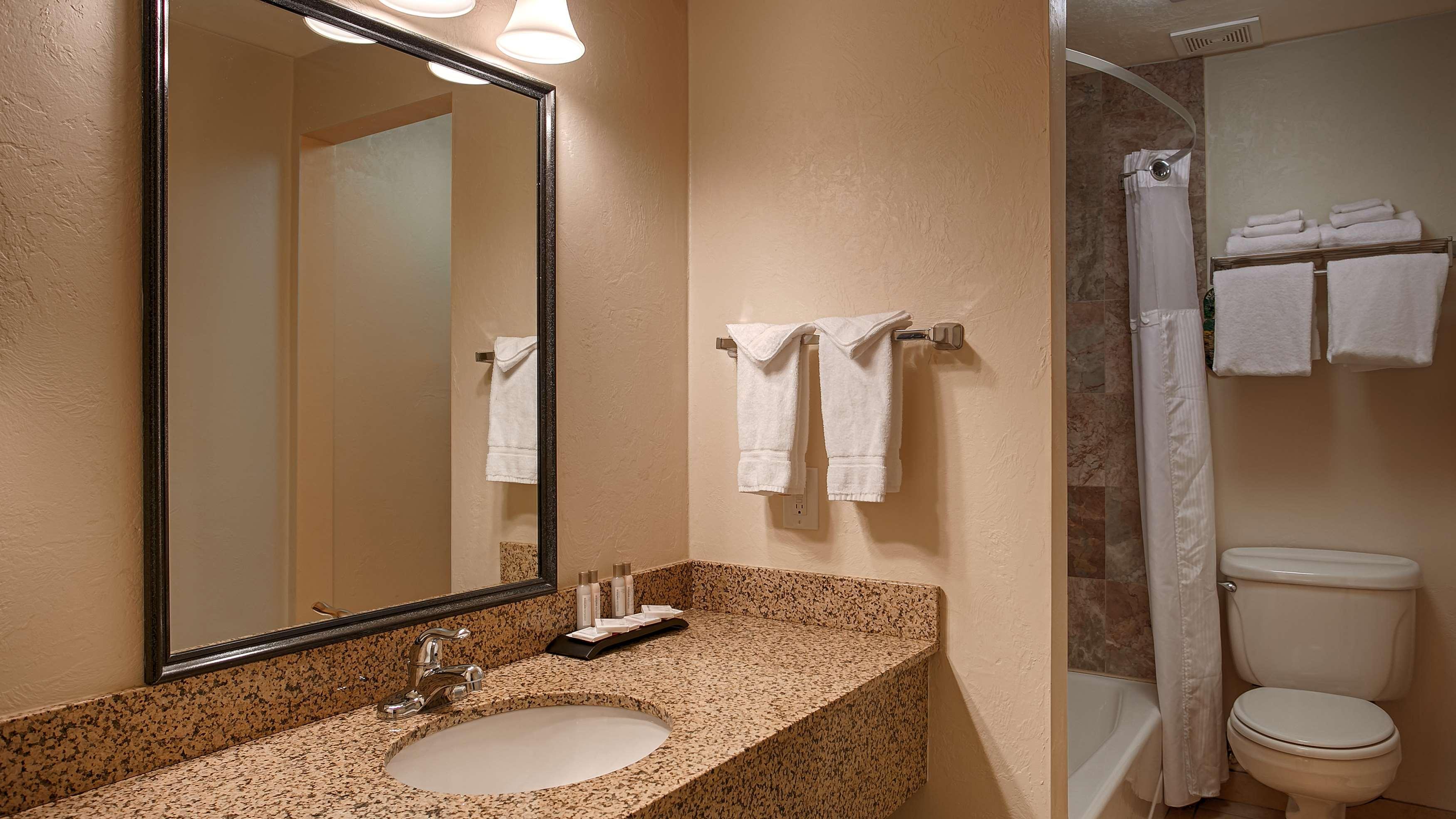 Baymont By Wyndham Durango Motel Bagian luar foto