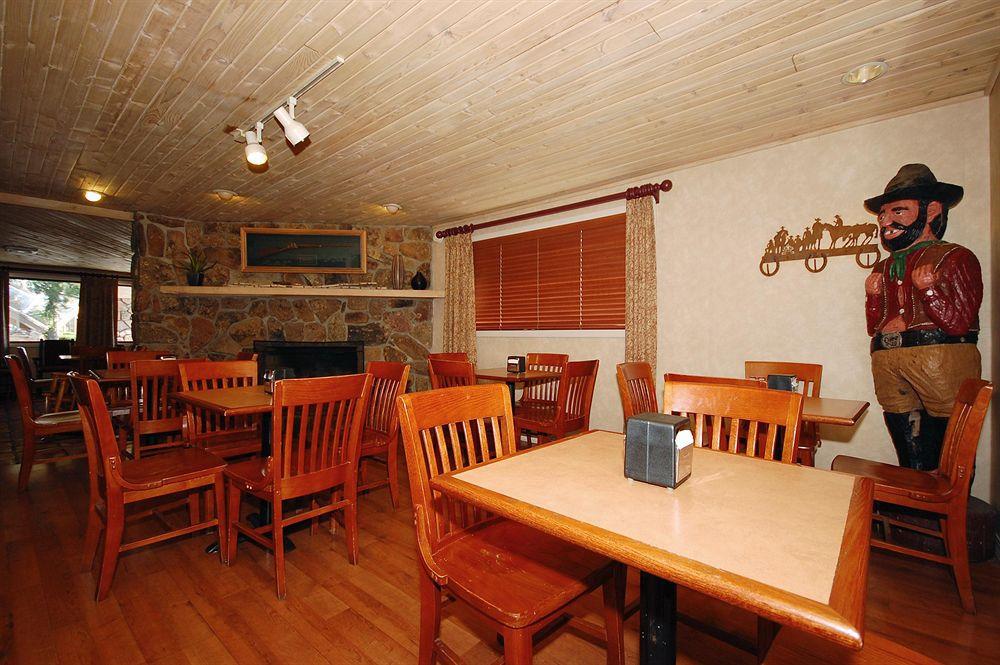 Baymont By Wyndham Durango Motel Restoran foto
