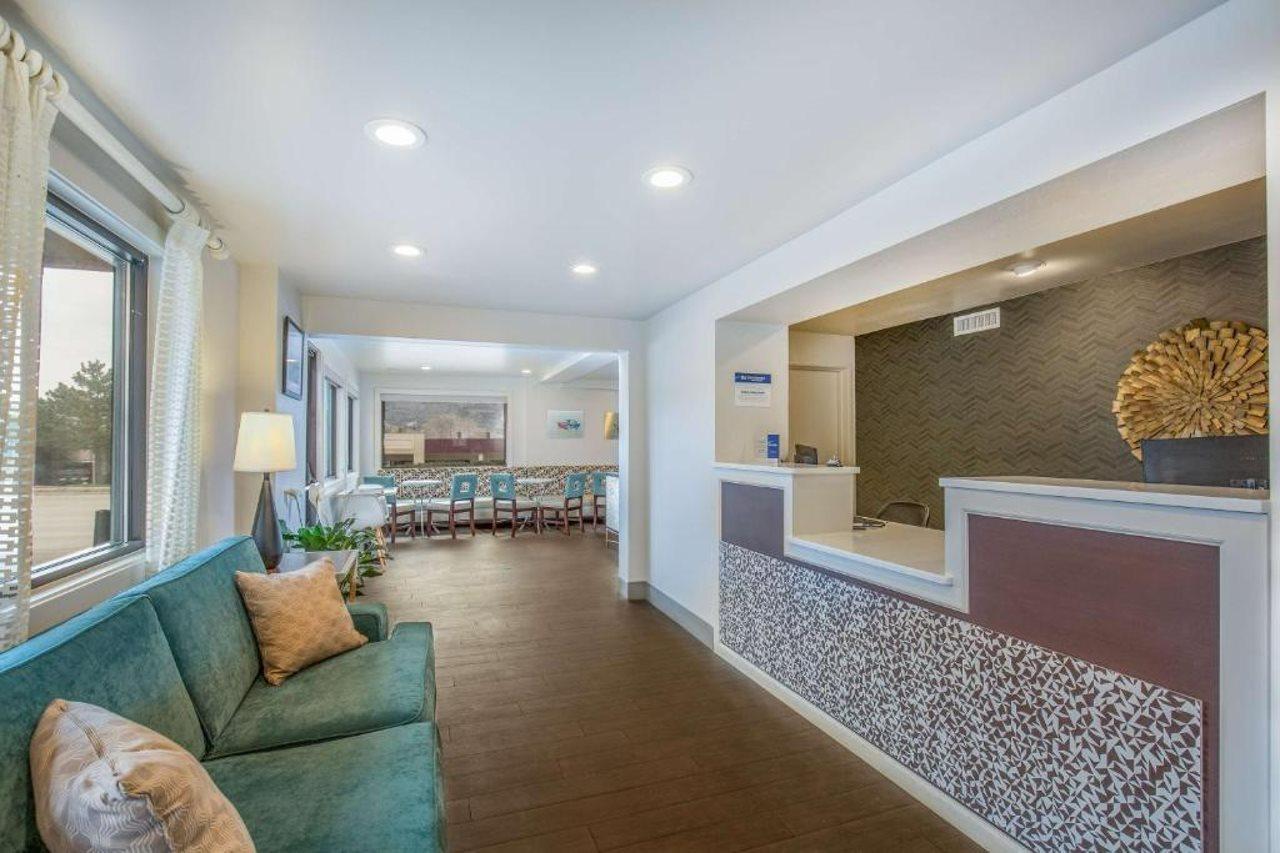 Baymont By Wyndham Durango Motel Bagian luar foto