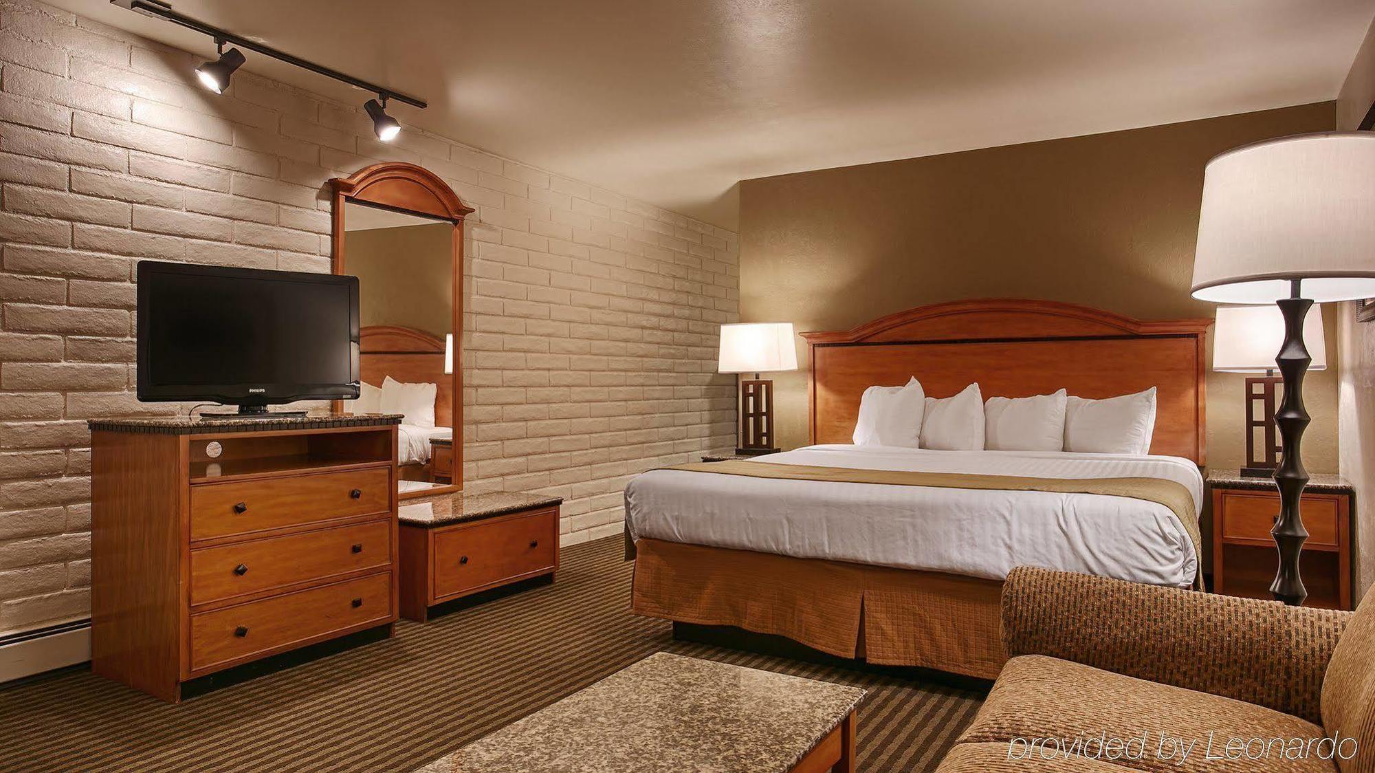 Baymont By Wyndham Durango Motel Bagian luar foto